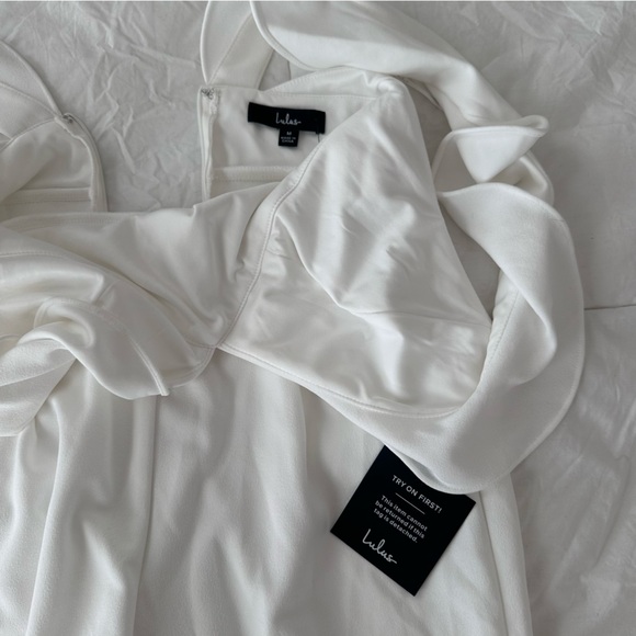 NWT Lulu’s white jumpsuit, size M - Picture 4 of 4